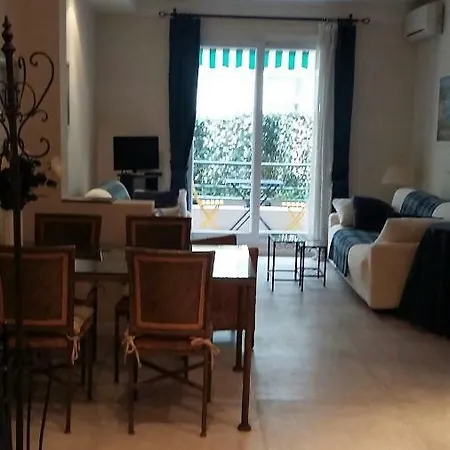 In Rue Halevy - Ric ניס